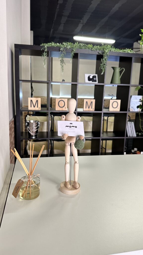 Momo - Instalaciones